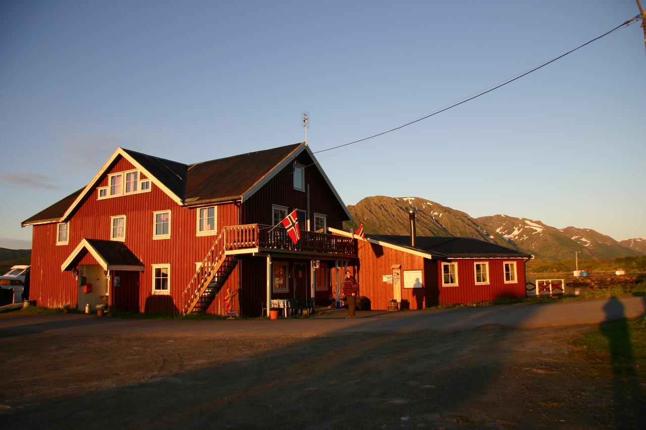 Toftenes Sjohuscamping Alsvag Exterior photo